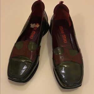 Miu Miu Two-Tone Olive Green and Burgundy Leather Slip-On Loafers